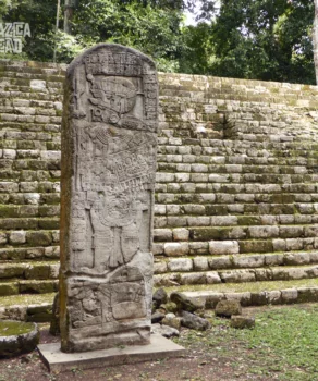 Aguateca, Stela 2